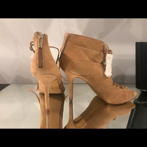 Boots - Picture 2 of 5